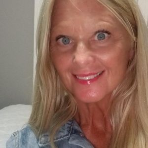 Meet your Posher, Deana